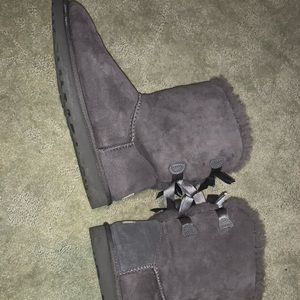 Grey bailey bow uggs